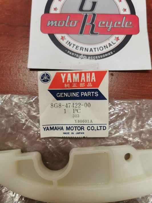 NOS Yamaha SNOWMOBILE SLIDING RUNNER 8G8-47422-00-00 Y68