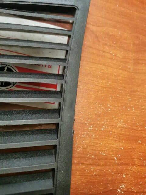 Yamaha EC340 ET250 ET300 ET340 LOUVER 1 8F3-77131-00-00 Y179