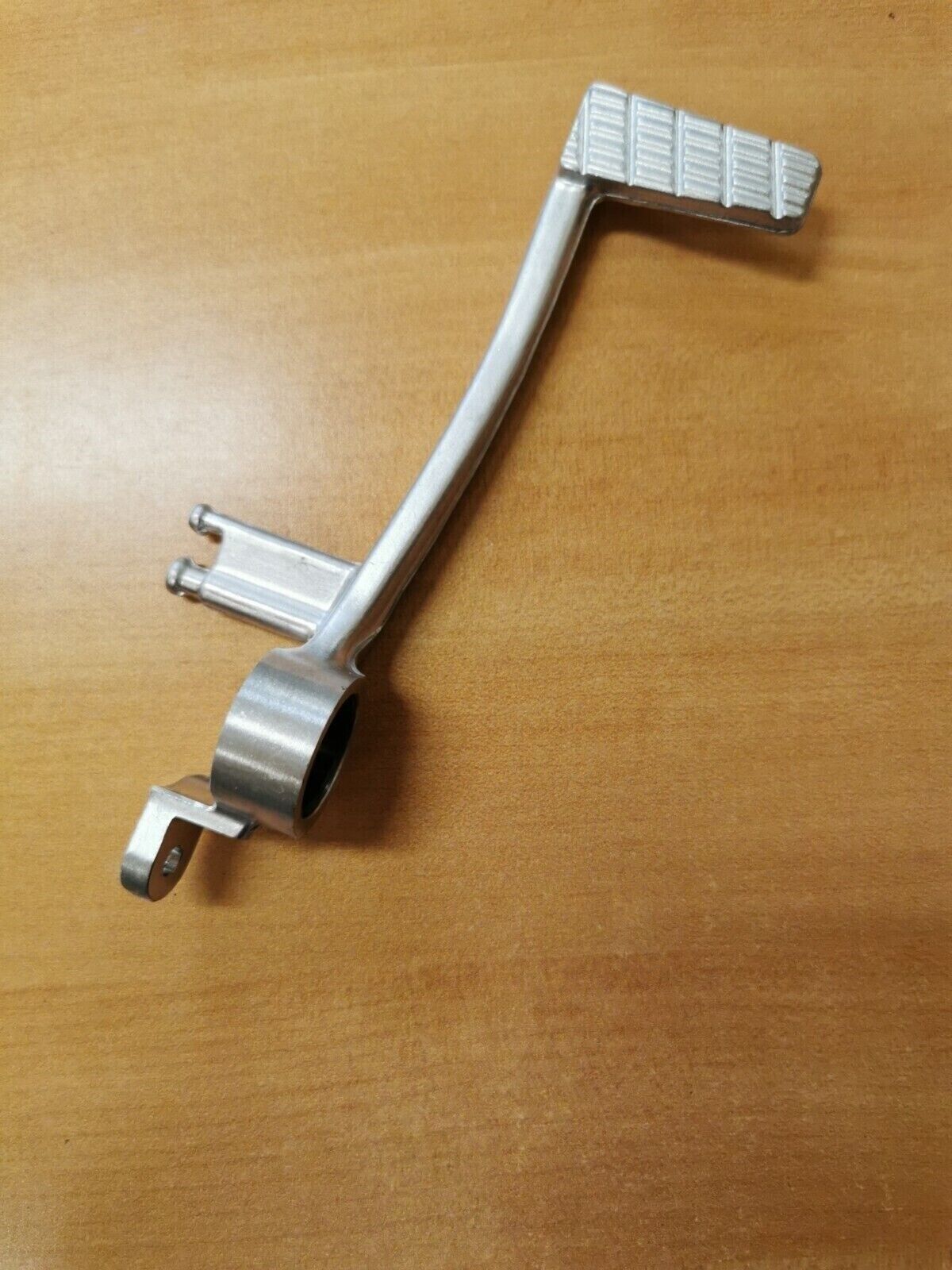NOS SUZUKI GSXR1000 2011 - 2014   BRAKE PEDAL  43110-47H00 S9