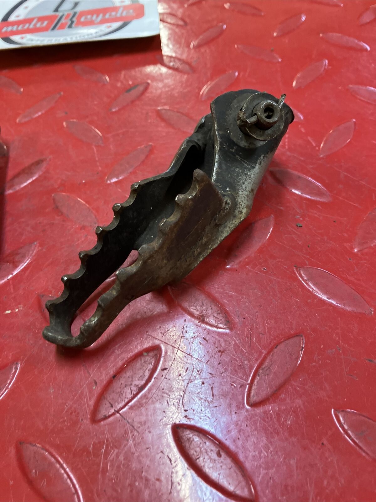 Honda CR250R 1988 left right footpeg footrest foot peg rest step 50616-KS7-830 2
