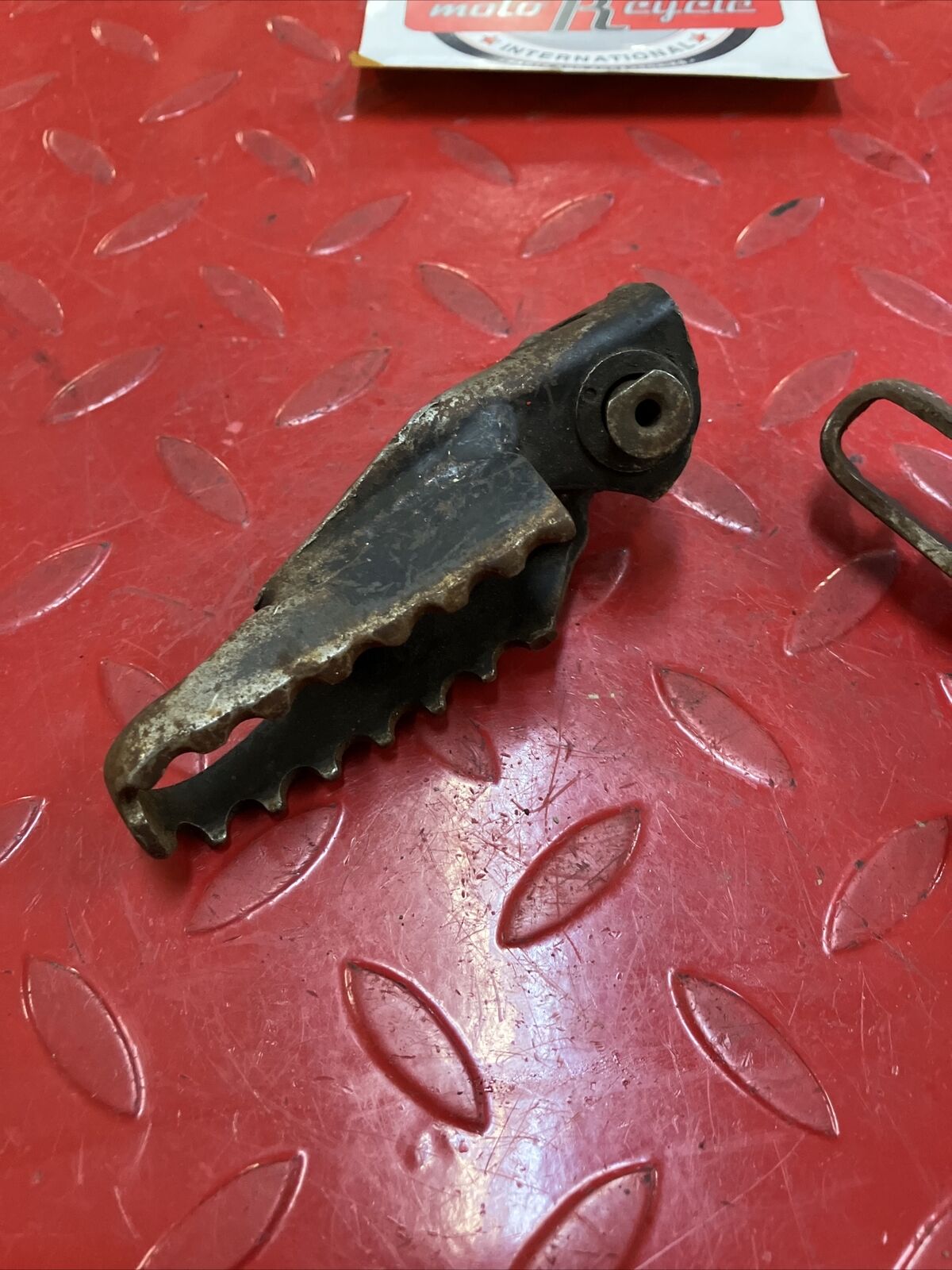 Honda CR250R 1988 left right footpeg footrest foot peg rest step 50616-KS7-830 2