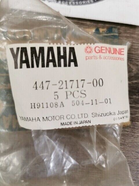 NOS YAMAHA TX650 1974 - 1976 XS650 DAMPER SIDE COVER 447-21717-00-00 Y155