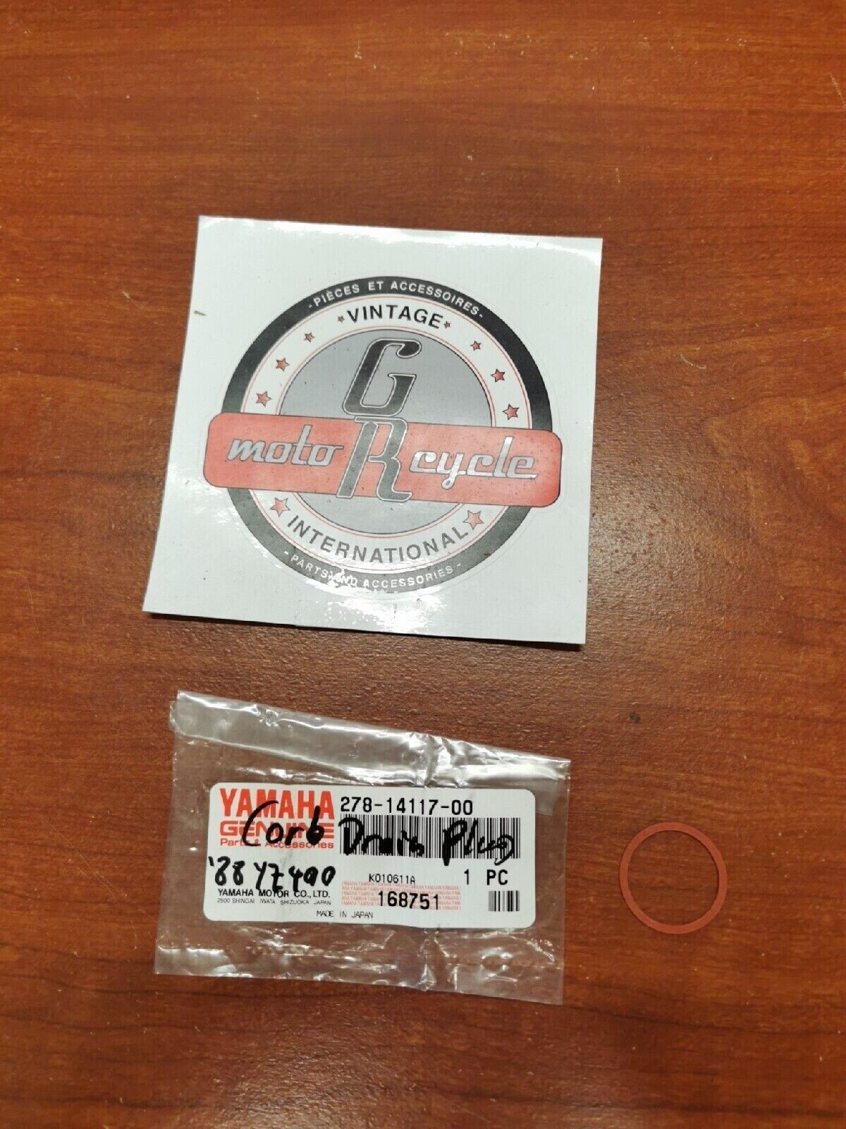 NEW NOS Yamaha CARBURETOR DRAIN PLUG SCREW WASHER 278-14117-00-00 Y68