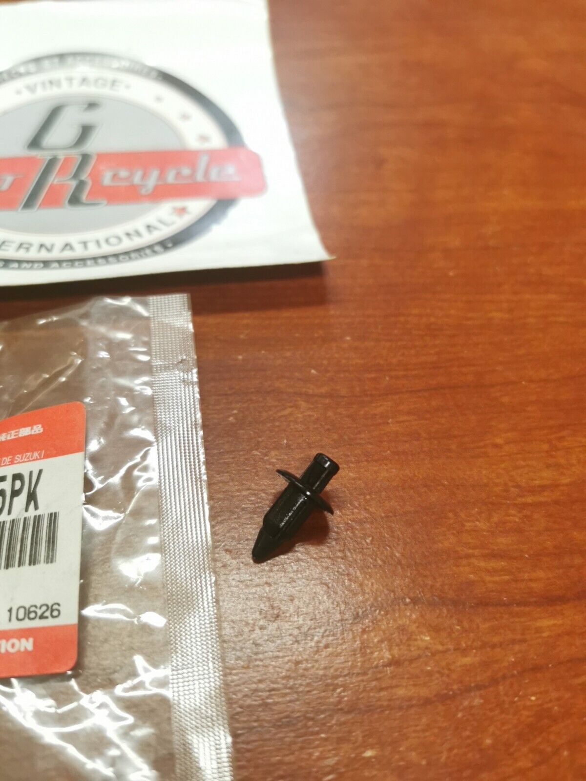 NEW NOS Suzuki CLIP (BLACK) 09409-06314-5PK S20