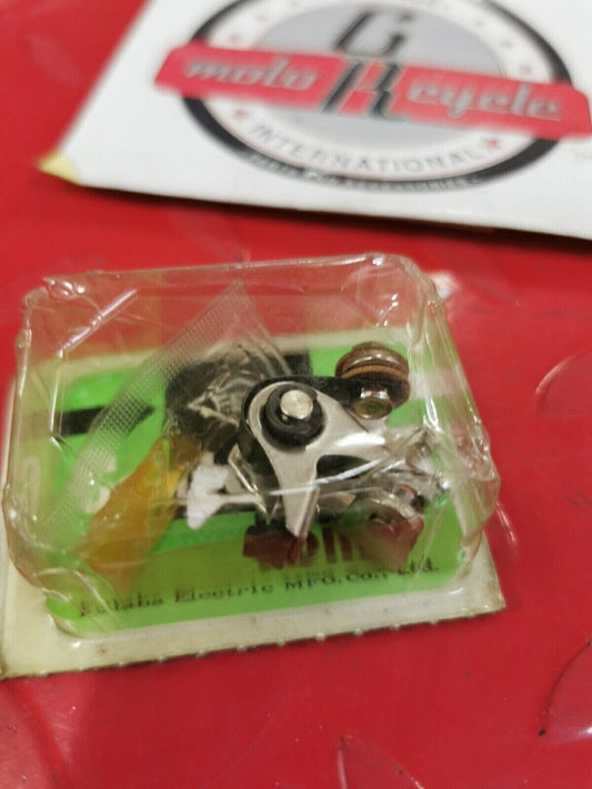 NOS YAMAHA RD250 TX500 XS750 IGNITION CONTACT POINTS 371-81621-10-00 J11