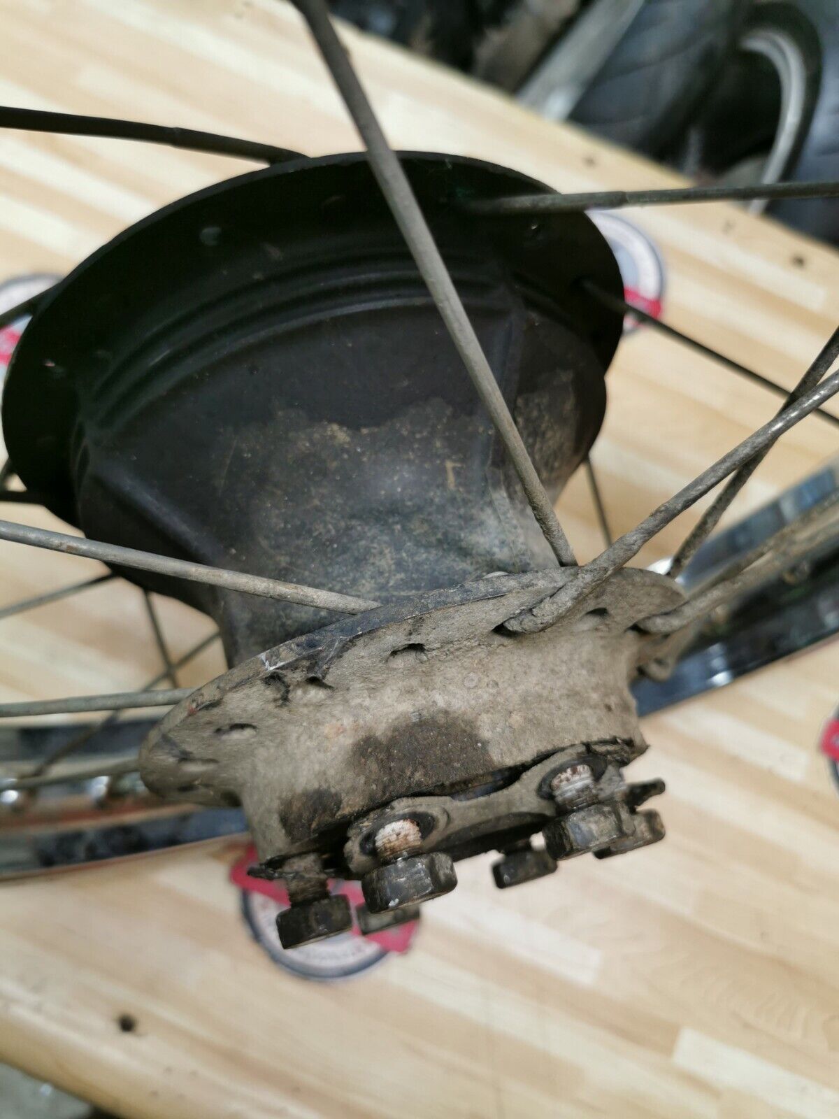 Yamaha MX175 1981 rear wheel hub rim spoke 1W1-25311-00-98