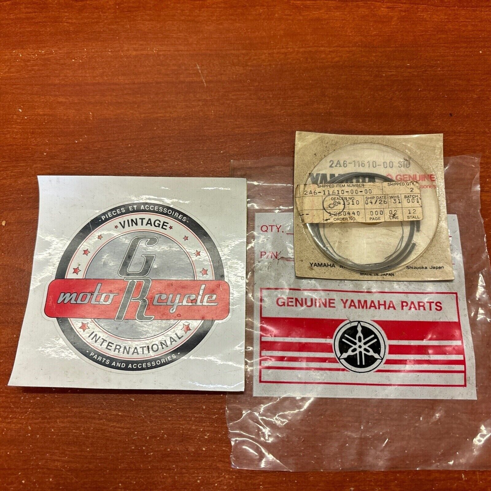 NOS Yamaha DT125 ET300 PISTON RING STD 2A6-11610-00-00 SUB 2N4-11610-00-00 Y174