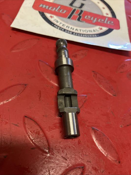 Suzuki RM125 1983 clutch actuator release cam arm shaft 1982 1984 1981 1985