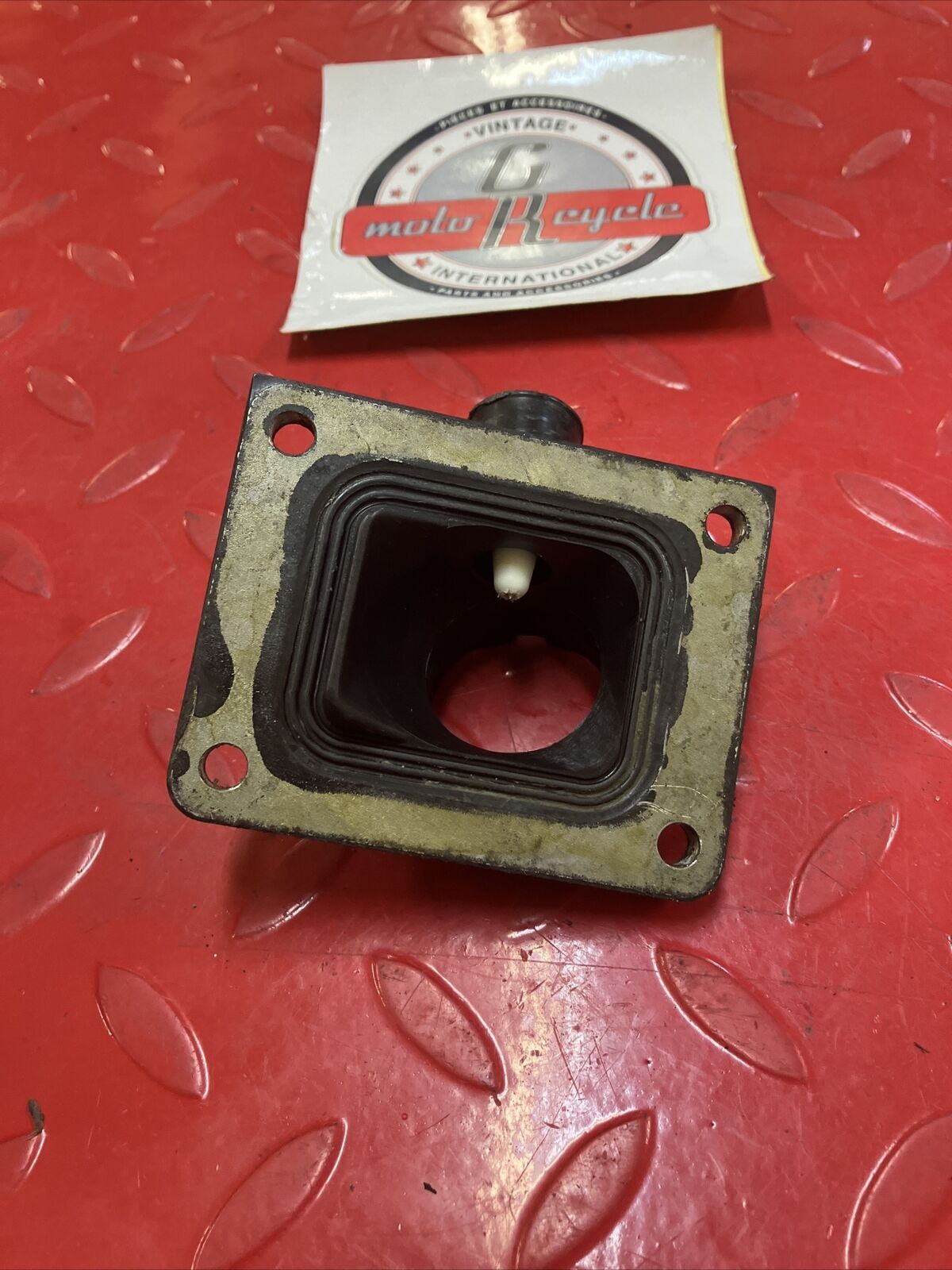 Yamaha DT200 1984 reed valve intake manifold carburetor joint boot