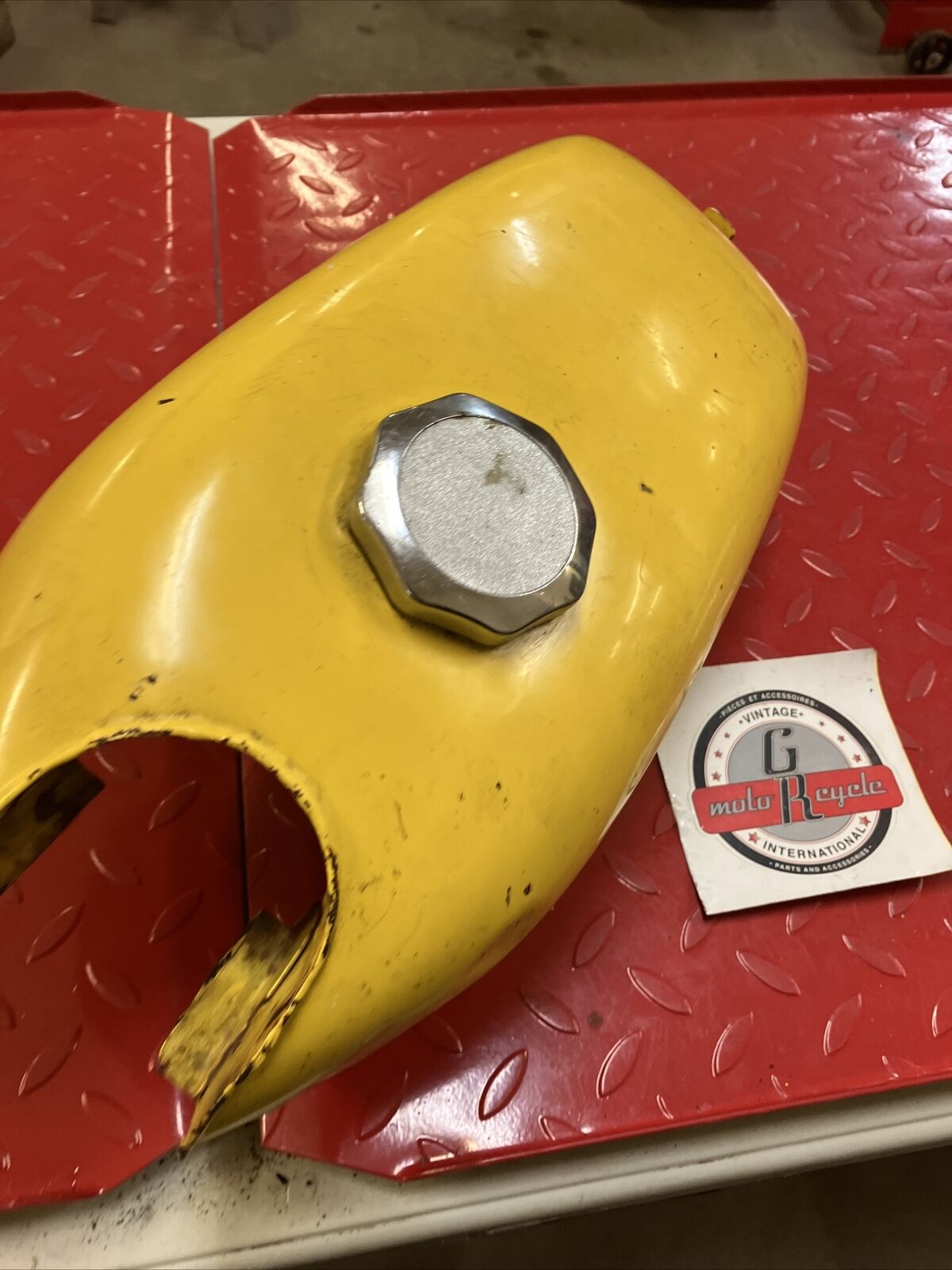 Kawasaki G5 1972 Fuel tank gas petrol reservoir