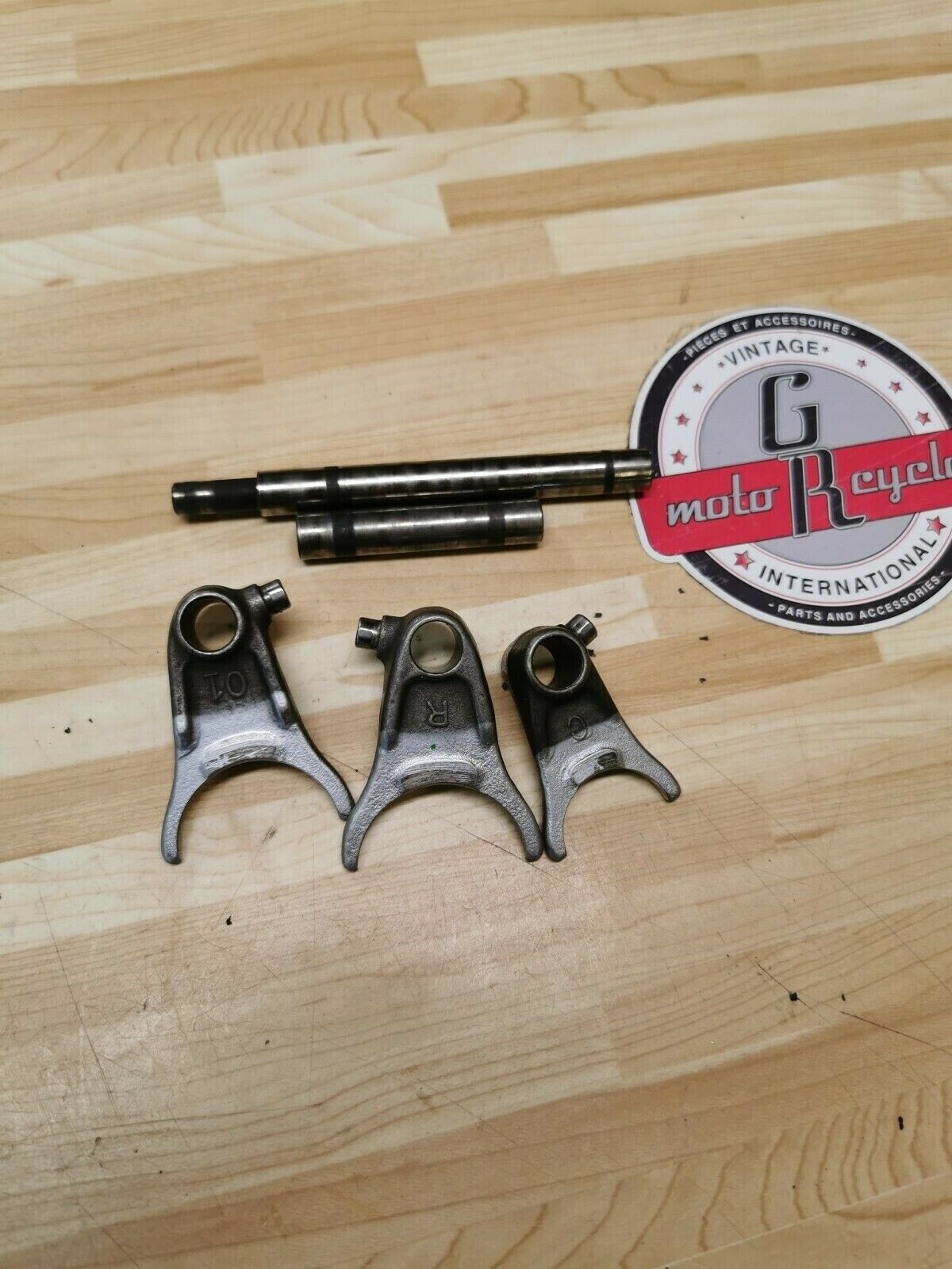 Honda CR125R 1984 gearshift gear shift transmission fork 1983 24211-KA3-710 2