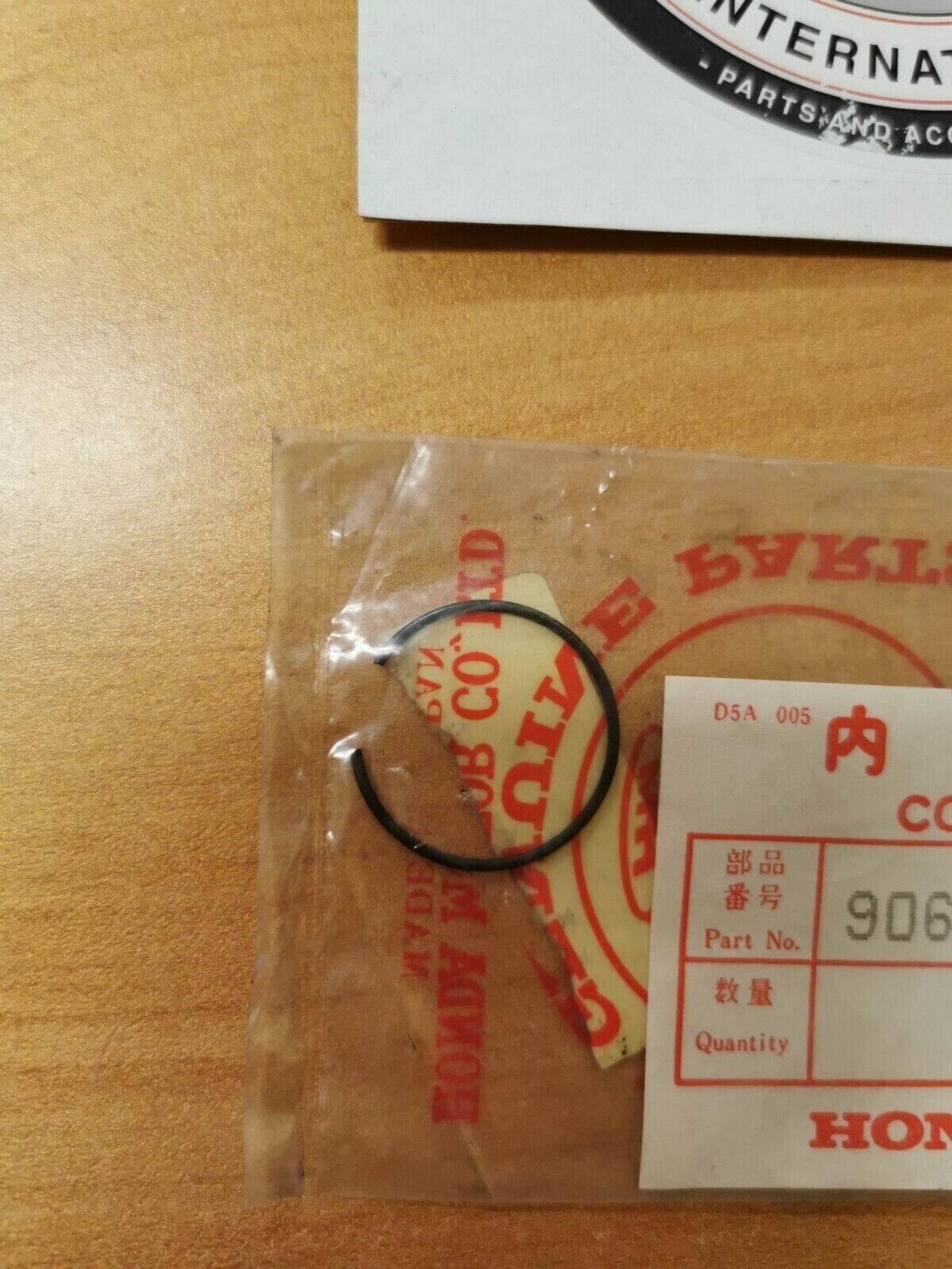 NOS Honda XL600 GB500 XR600 PISTON PIN CLIP 90602-MG2-000 H26