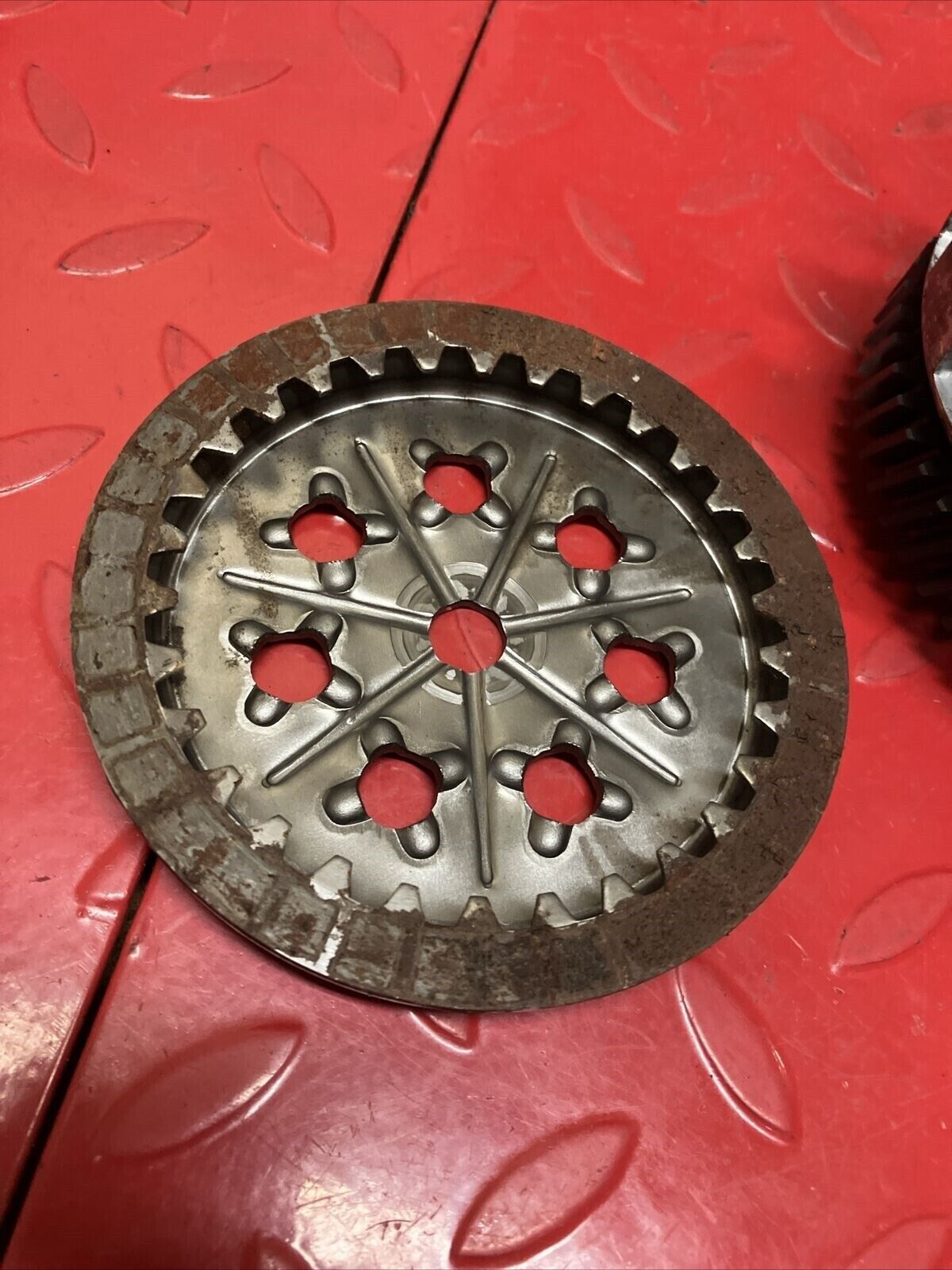 Suzuki DS100 1980 complete clutch assy basket hub pressure plate