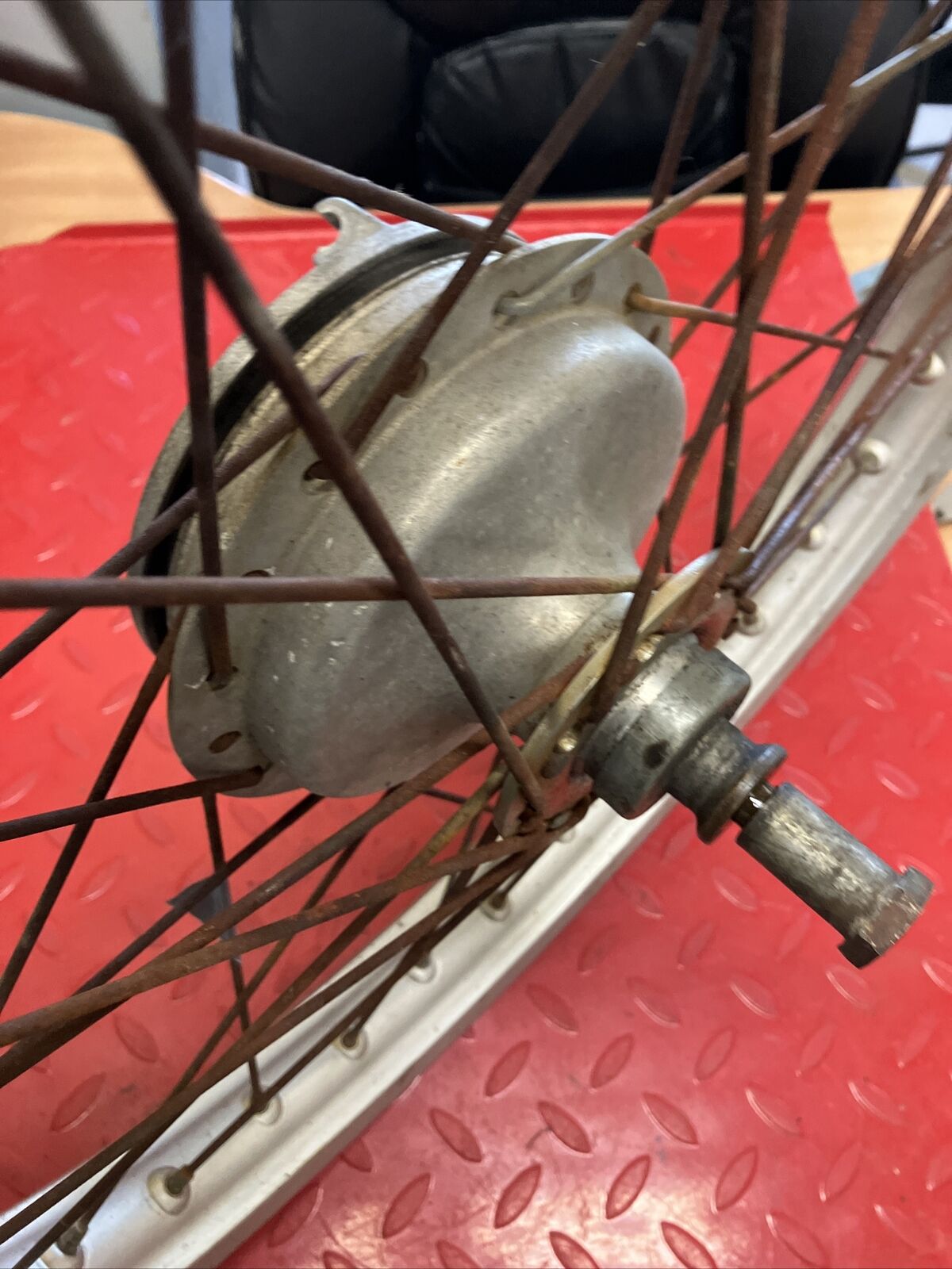 Kawasaki KD125 KD175 1975 1976 1977 1978 1979 Front wheel