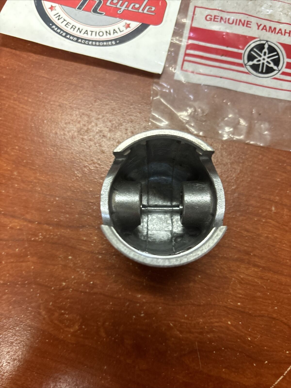 NOS Yamaha AT2 AT3 PISTON 3RD O/S 316-11637-00-00 Y175