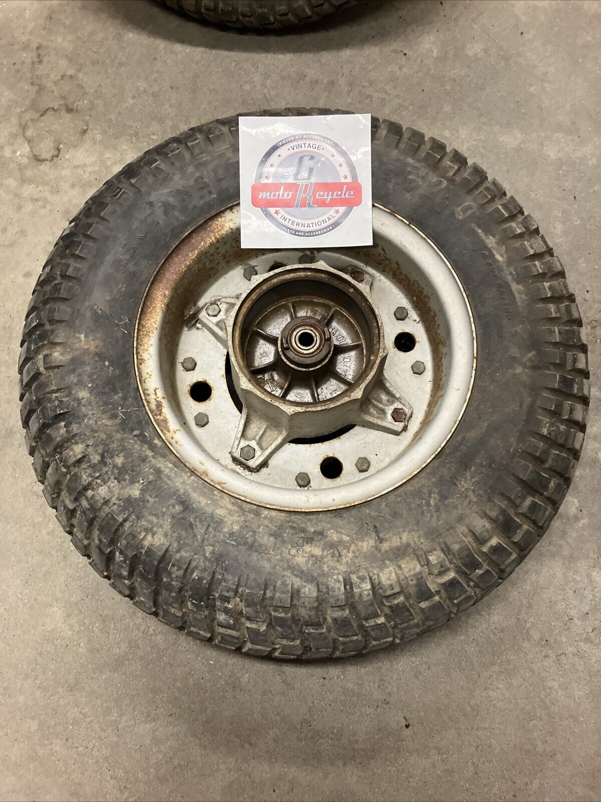 Suzuki RV90 1975 Front wheel rim tire hub bridgestone rectangle