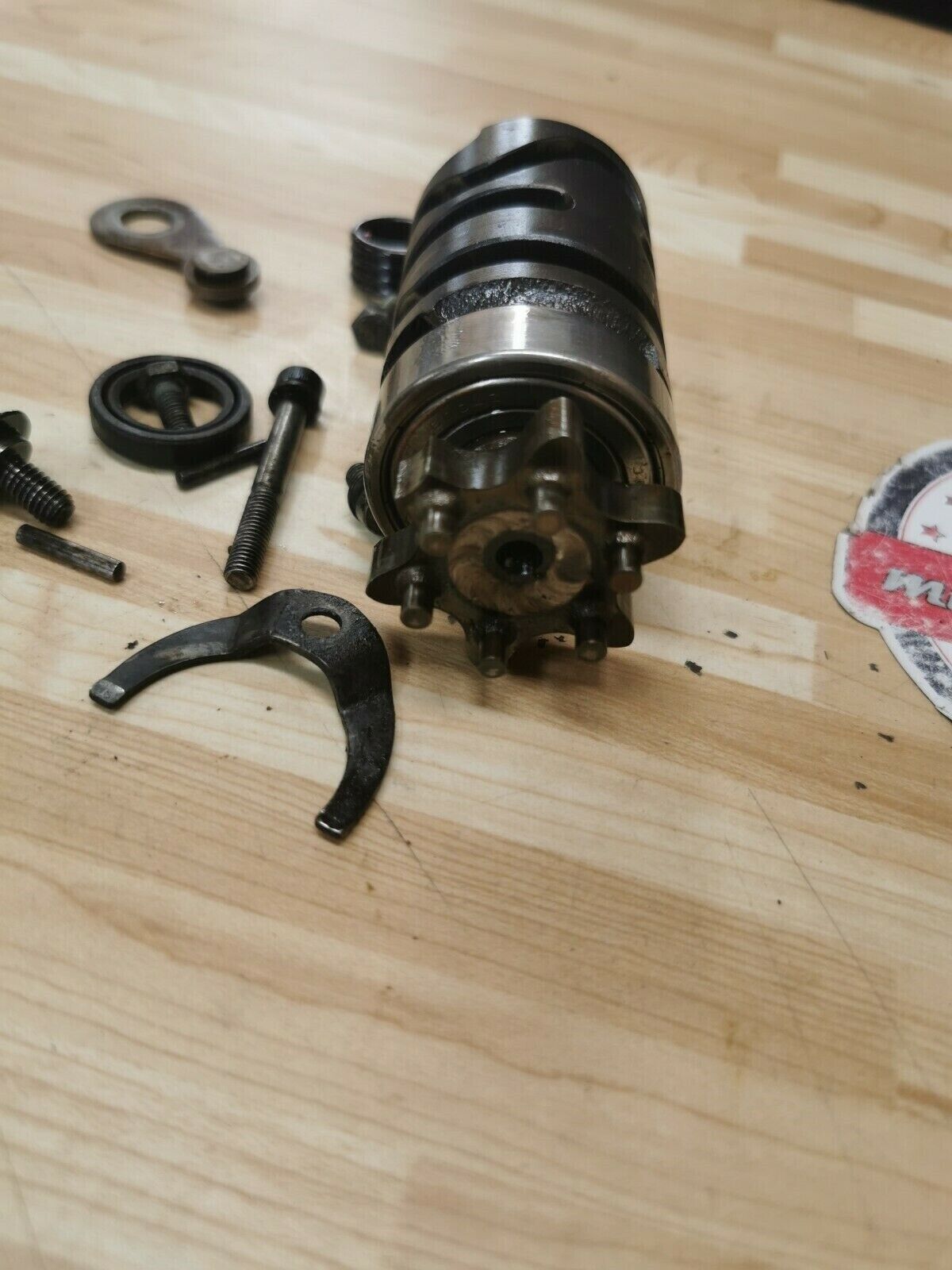 Yamaha YZ125 1985 transmission gearshift gear shift drum cam lever spring