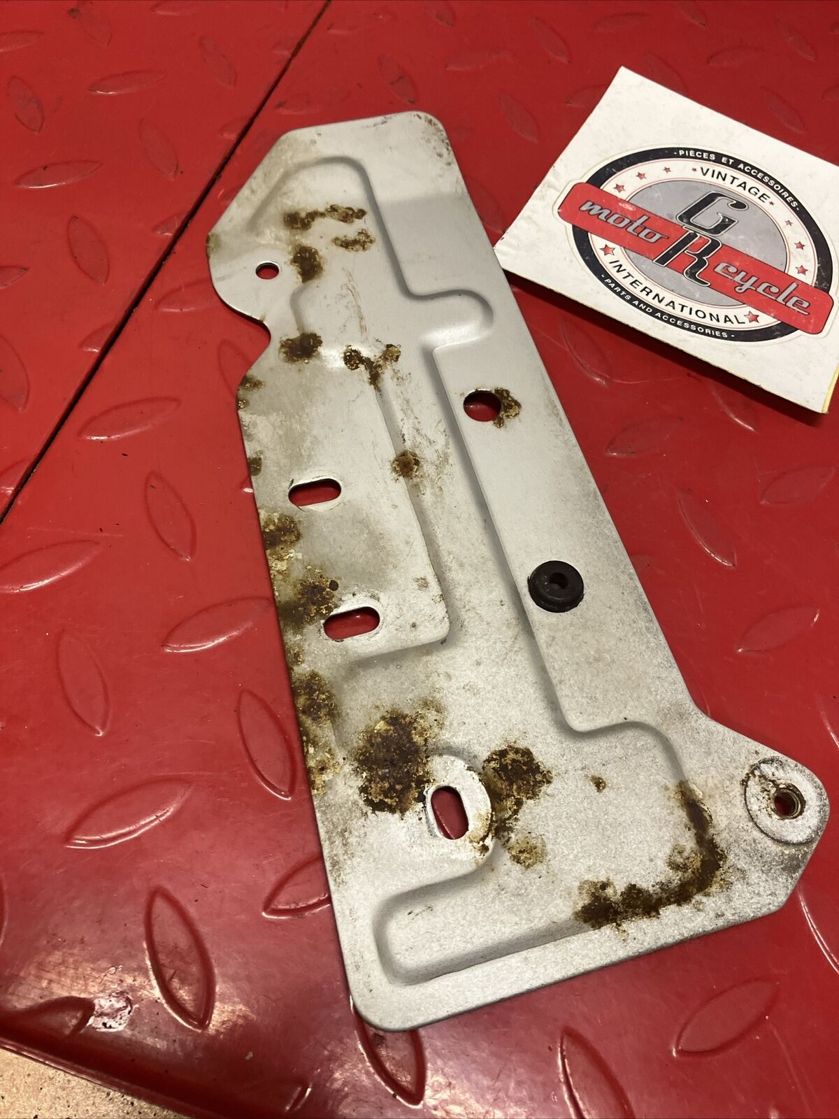 Suzuki RV90 1975 fuel tank protector plate guard