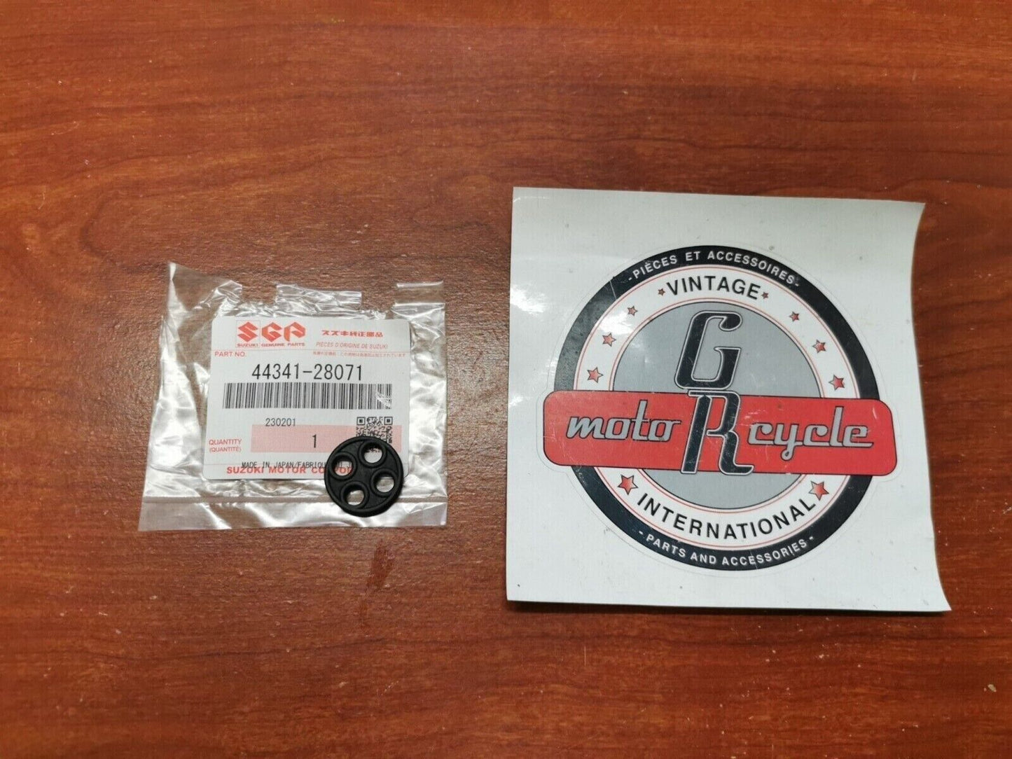 NEW NOS SUZUKI COCK LEVER GASKET 44341-28071 SUB. 44341-28070 S30