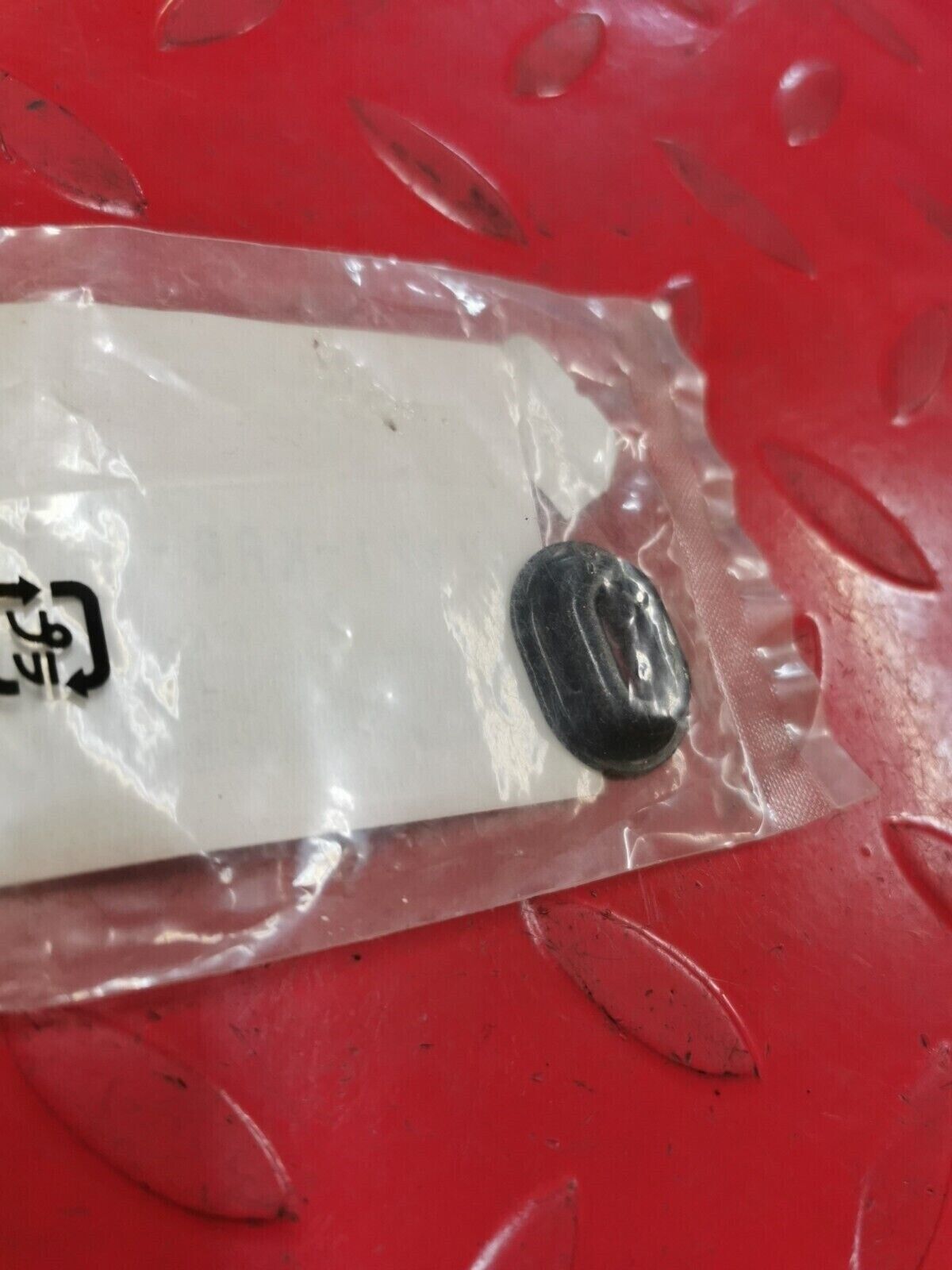 NOS Honda XR80 CR125 CR250 VT750 XR250 CHAIN SLIDER WASHER 52171-KR6-000 H27