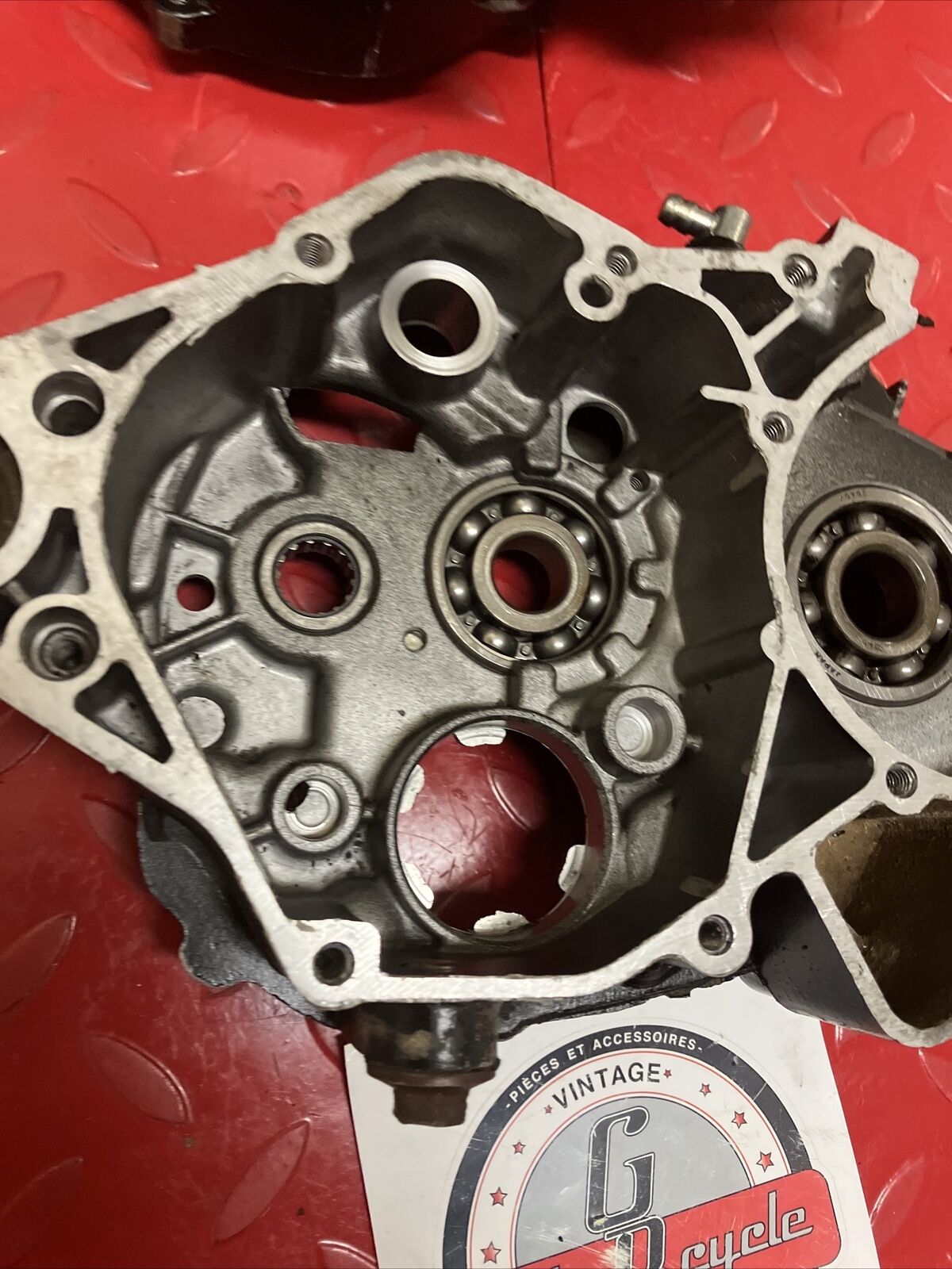 Yamaha YZ125 1983 left right crankcase crank case 1984 NEED REPAIR