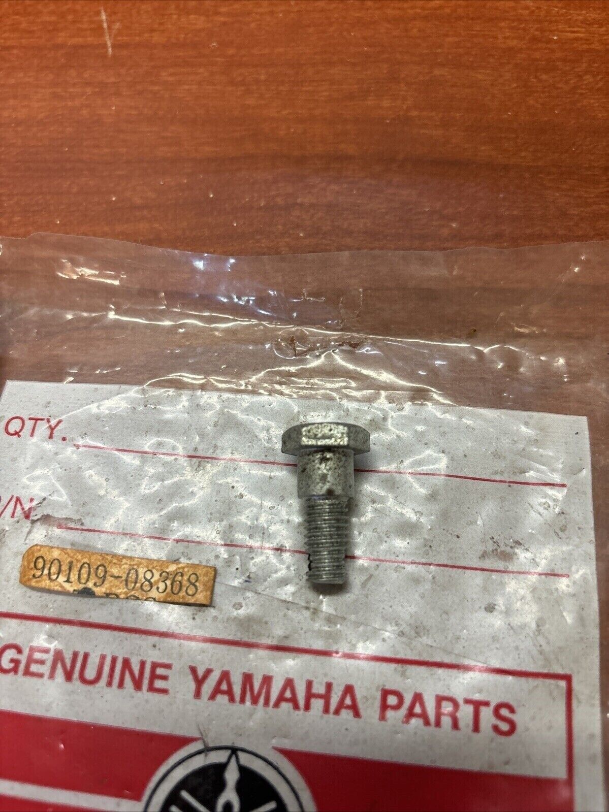 NOS Yamaha DT100 DT50 GT80 LB50 BOLT 183-25378-00-00 SUB 90109-08368-00 Y182