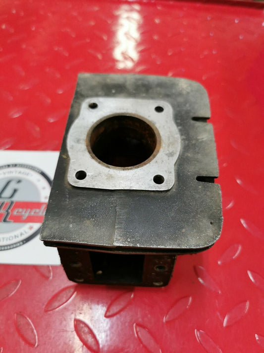 Yamaha RD125 1975 1976 right cylinder jug barrel 43mm STD T
