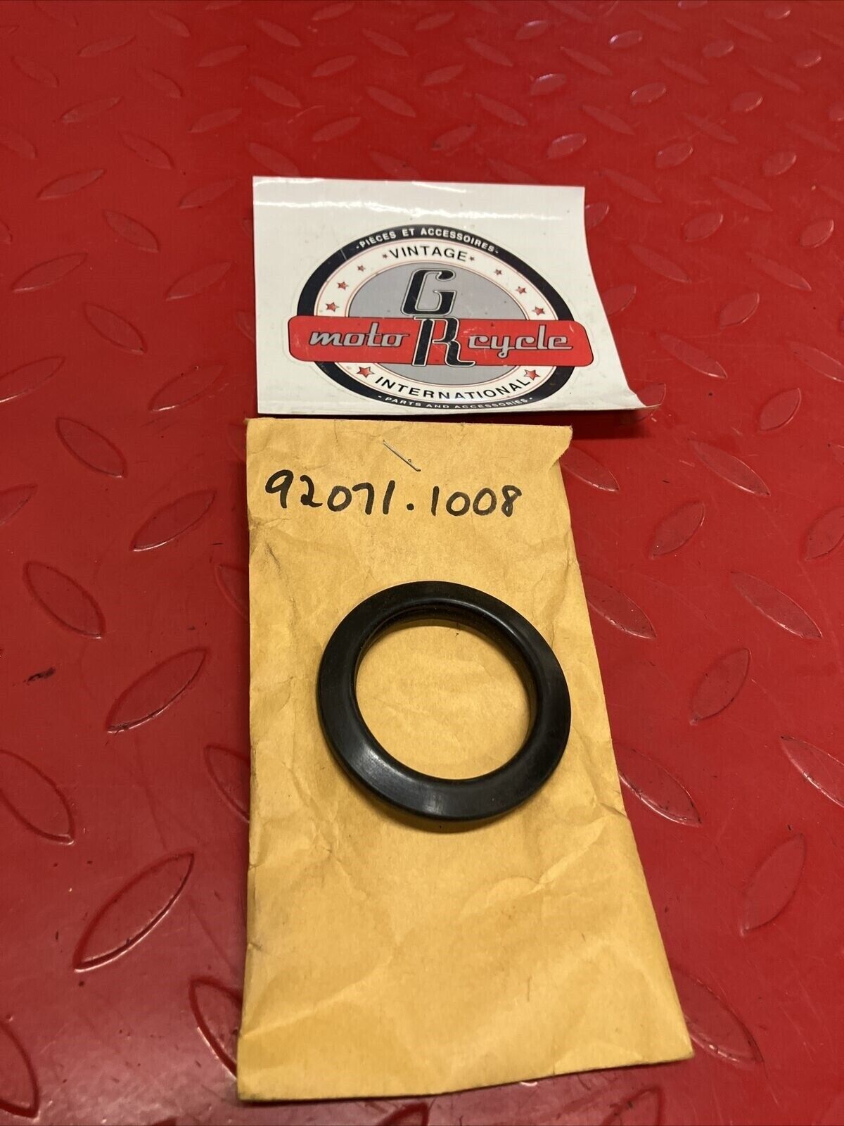 NOS KAWASAKI HEADLIGHT GROMMET 92071-1008 K18