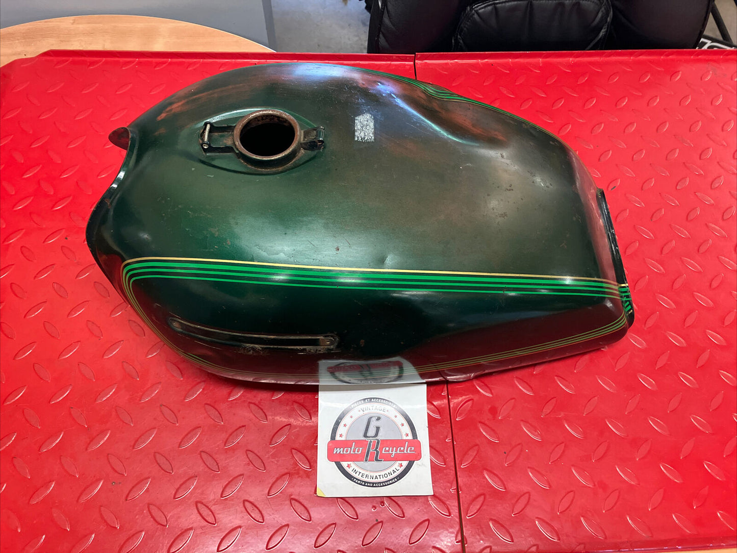 Kawasaki KZ750 1978 Fuel tank gas petrol reservoir 1976 1977 1979
