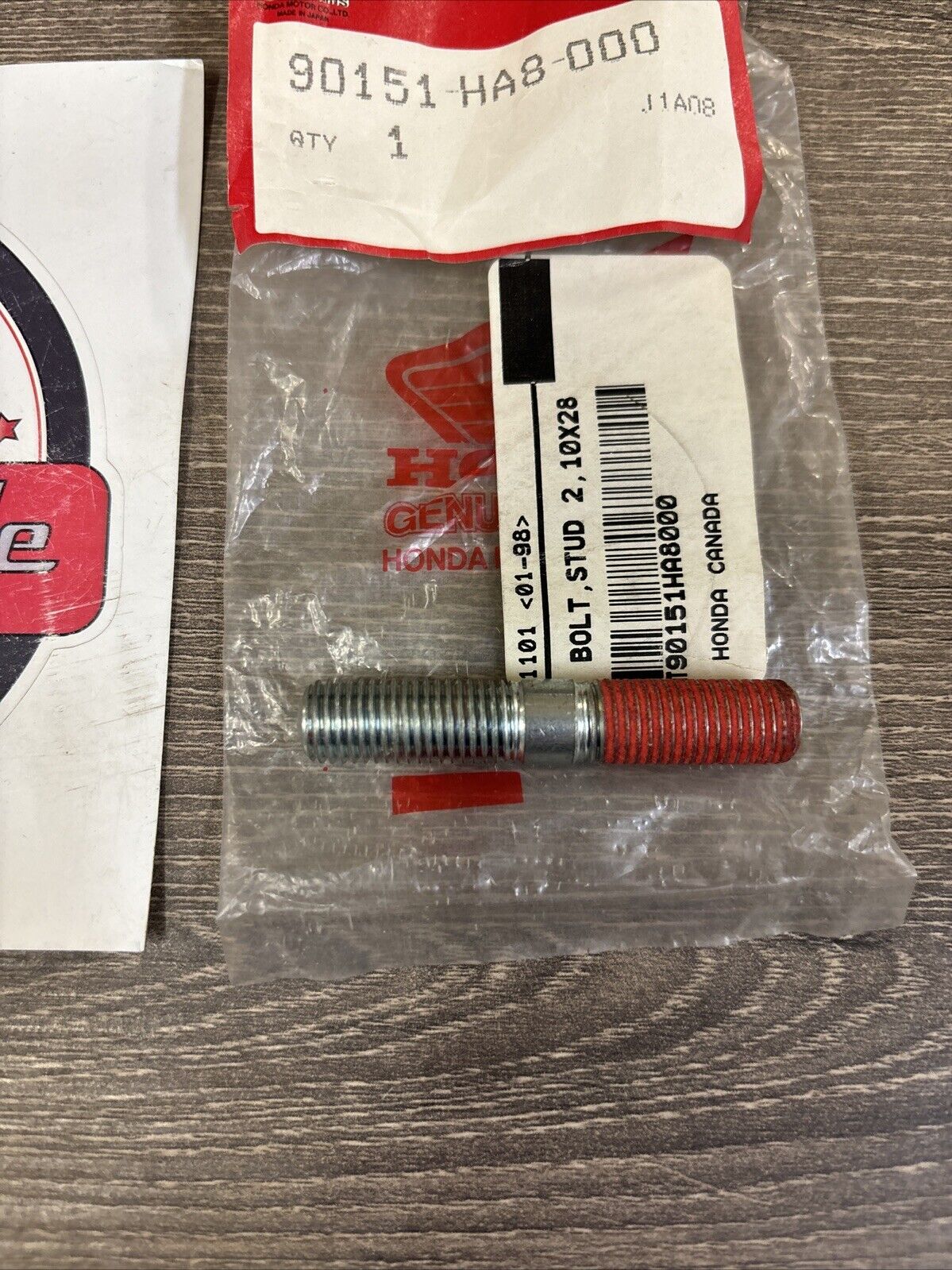 NOS Honda ATC250ES TRX250 STUD BOLT 10X28 90151-HA8-000 H134