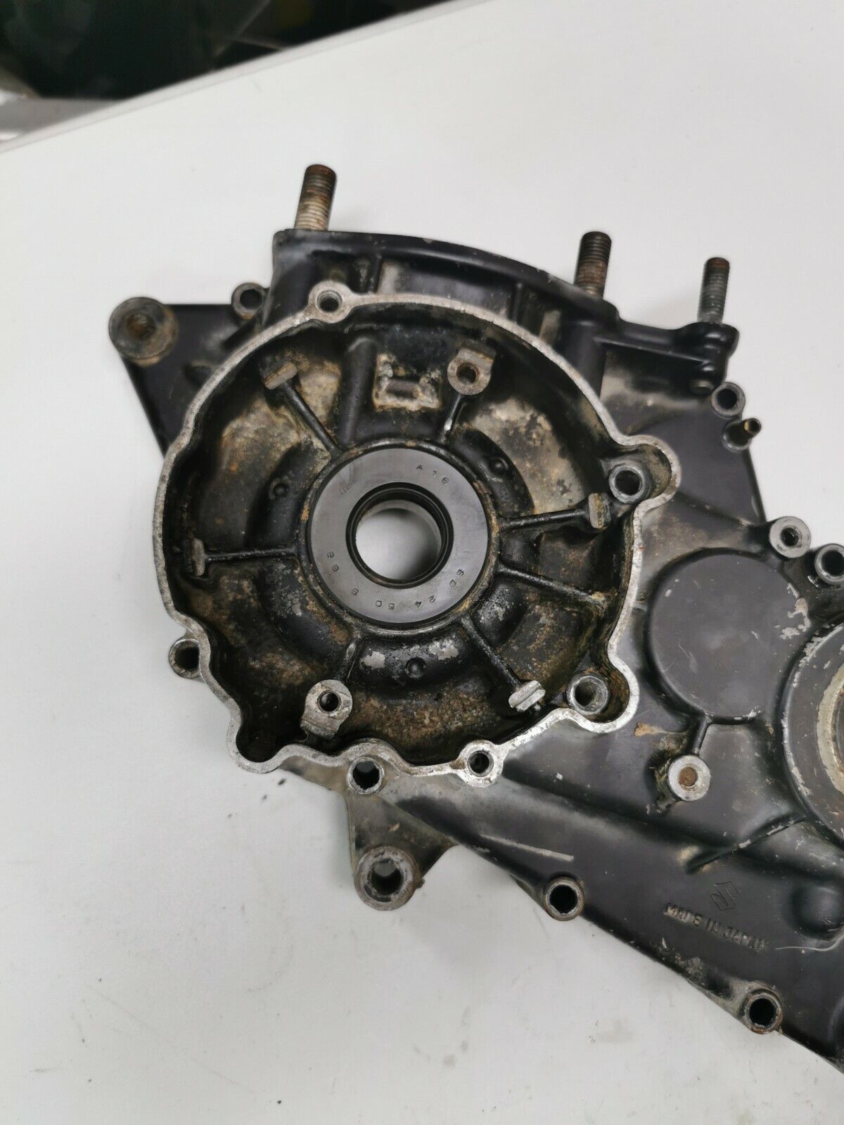 Suzuki RM250 1976 crankcase crank case left right