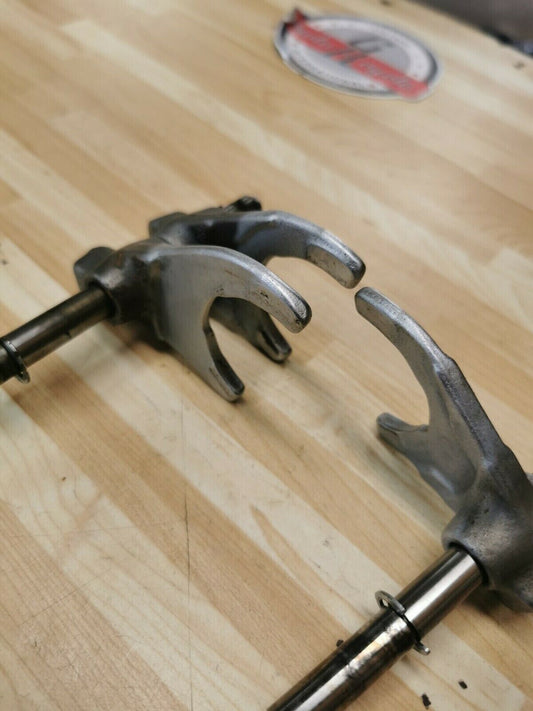 Yamaha DT250 1976 transmission gearshift gear shift forks