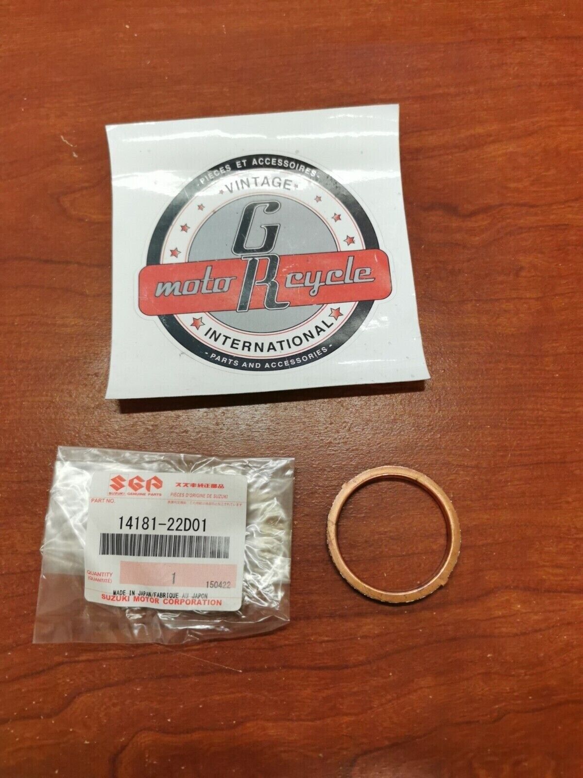 NOS Suzuki GSX1300 SV650 DL650 DR650 EXHAUST PIPE GASKET 14181-22D01 S20