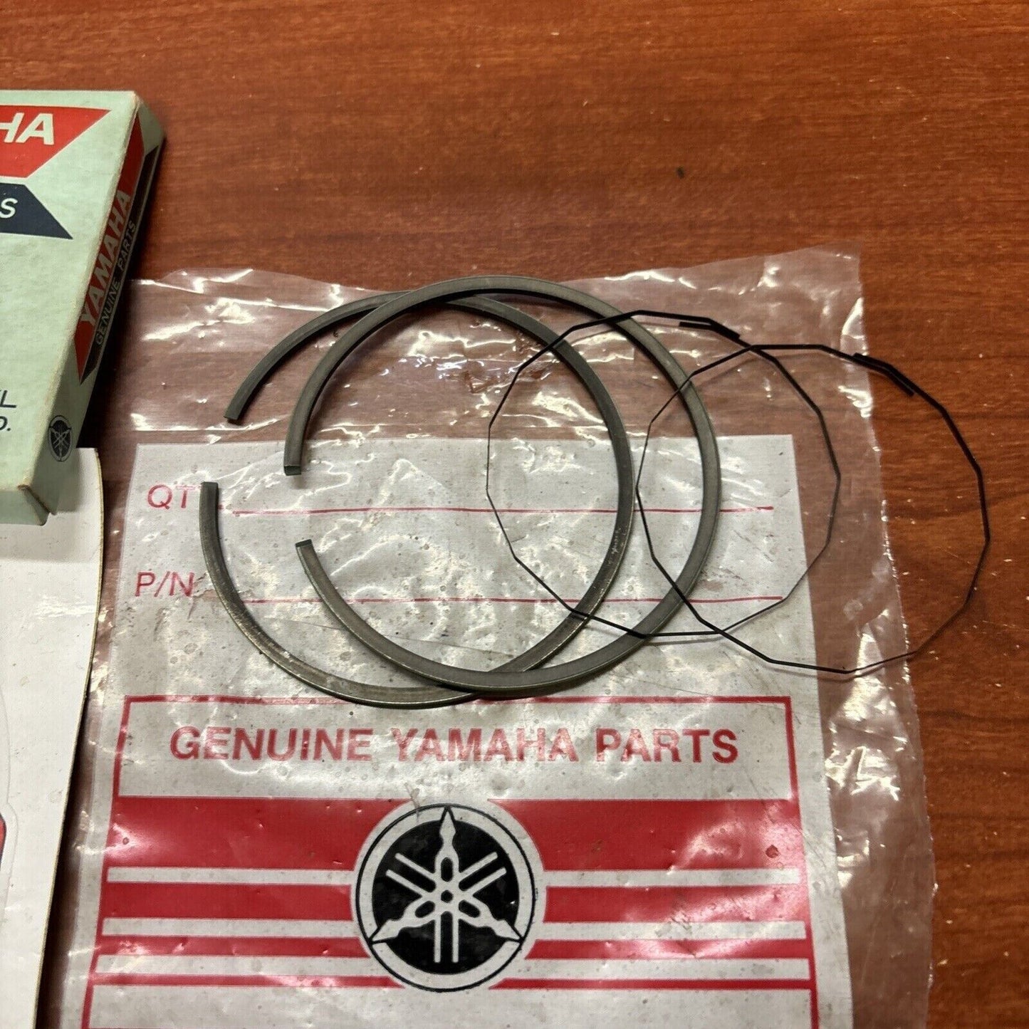 NOS Yamaha 1968 - 1971 DT1 PISTON RING 0.50 214-11601-23-00 Y174