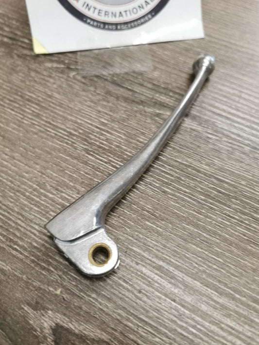 NOS YAMAHA YG1 YJ1 YJ2 Front brake lever 122-83922-00-00 Y58