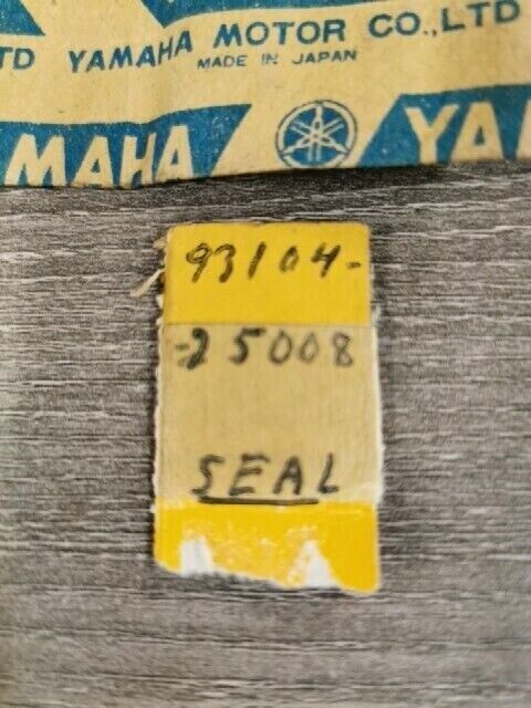 NOS YAMAHA YDS2 YM1S YD3 DS6B R5C RD350A YDS3C OIL SEAL 93104-25008-00 Y148