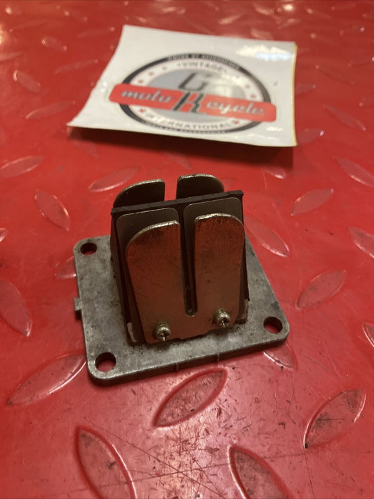 Yamaha MX100 1980 reed valve block cage petal