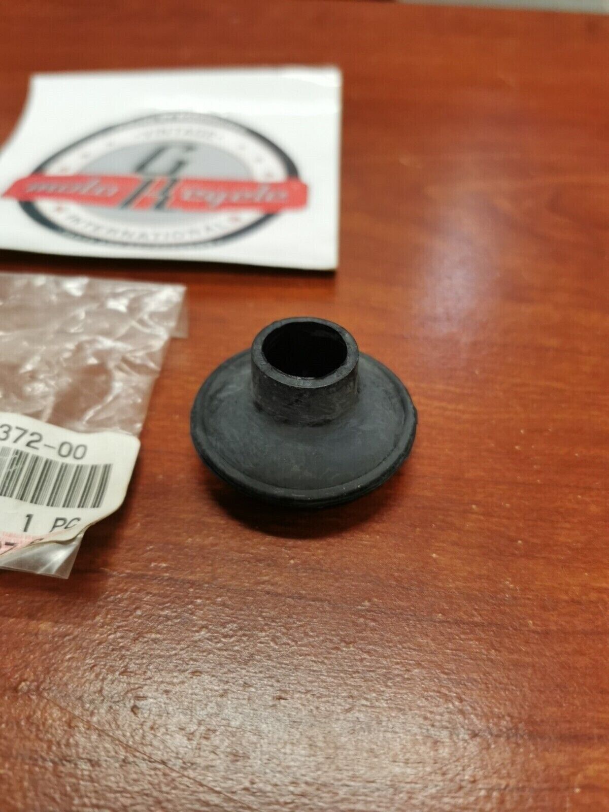 NEW NOS Yamaha VK540 BR250 ET410 CS340 SPARK PLUG CAP SEAL 8G5-82372-00-00 Y99