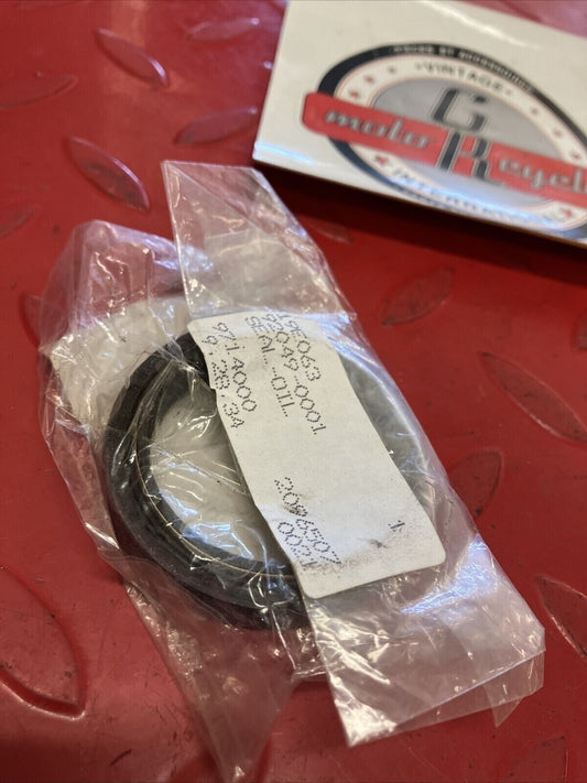NOS KAWASAKI FRONT FORK OIL SEAL 92049-0001 K12