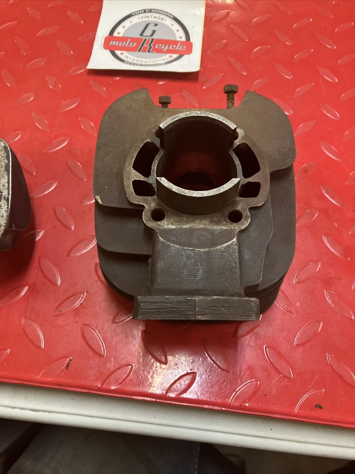 Yamaha MX100 1980 cylinder jug barrel head DT100 1T9-11111-00-00
