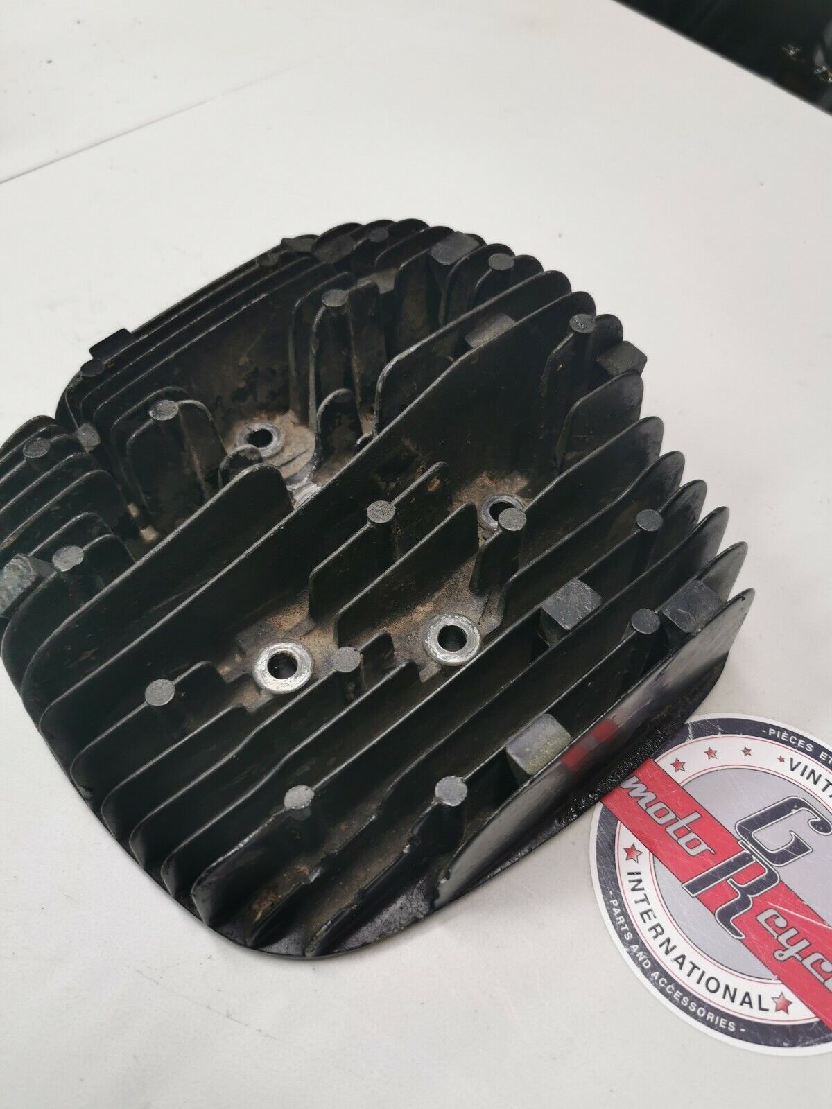 Suzuki PE175 1982 cylinder jug barrel head cover 1983 1984