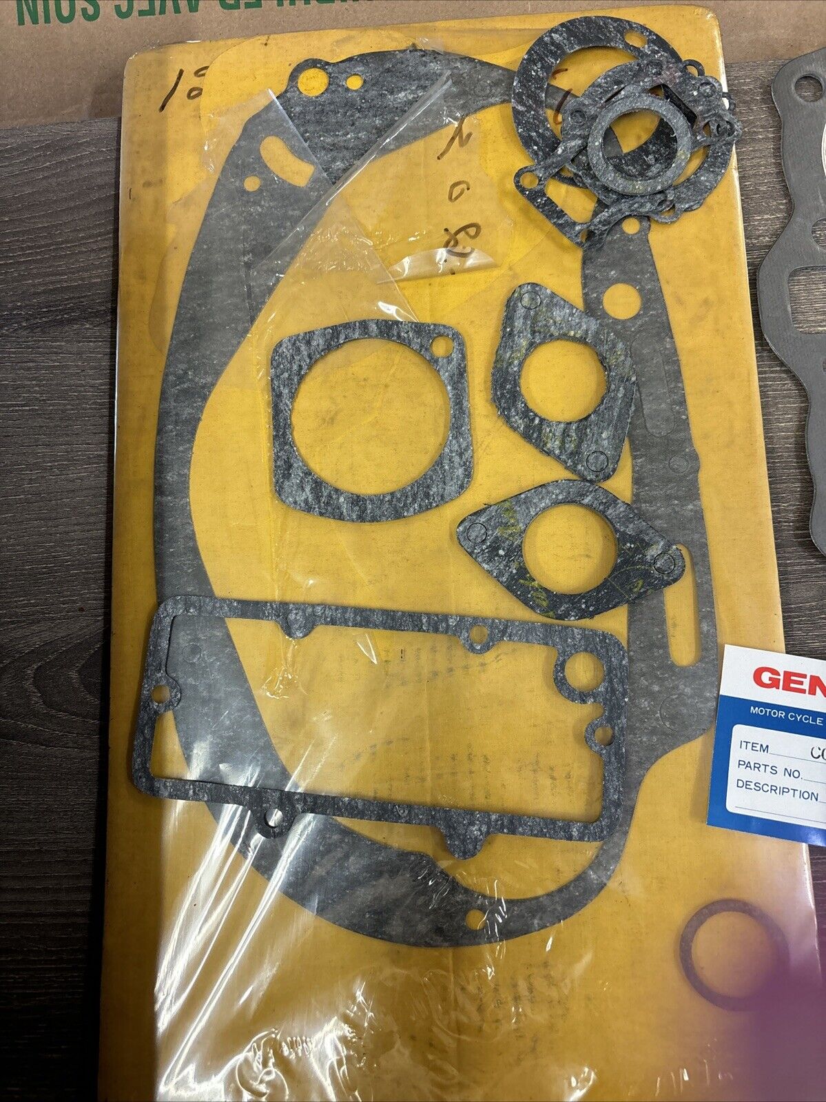 NOS GENU-LINE XS2 GASKET KIT INCOMPLETE 12-204 J63