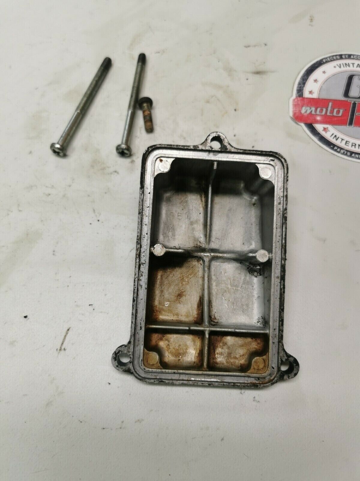 Honda CB750F 1978 cylinder head valve breather cover 1977