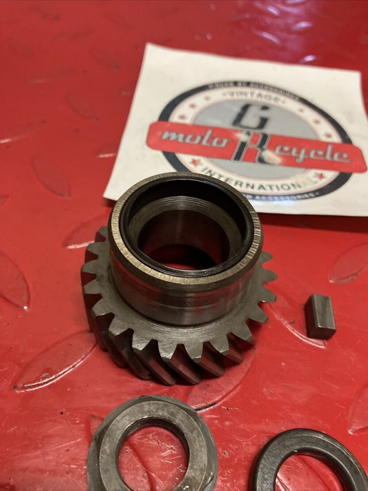 Yamaha DT250 1977 crankshaft primary drive gear DT400 1978