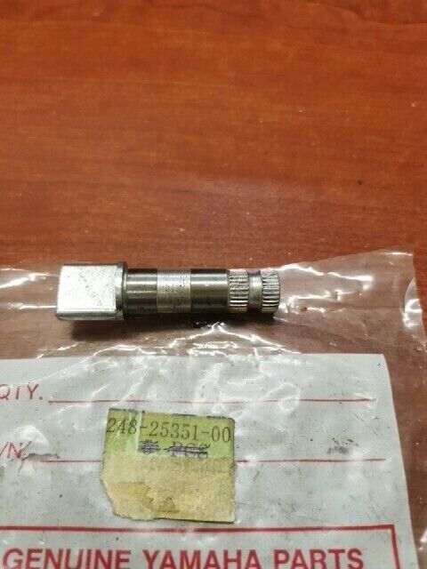 NOS Yamaha 1986 RD125LC CAMSHAFT 248-25351-00-00 SUB 2RH-25351-00-00 Y167
