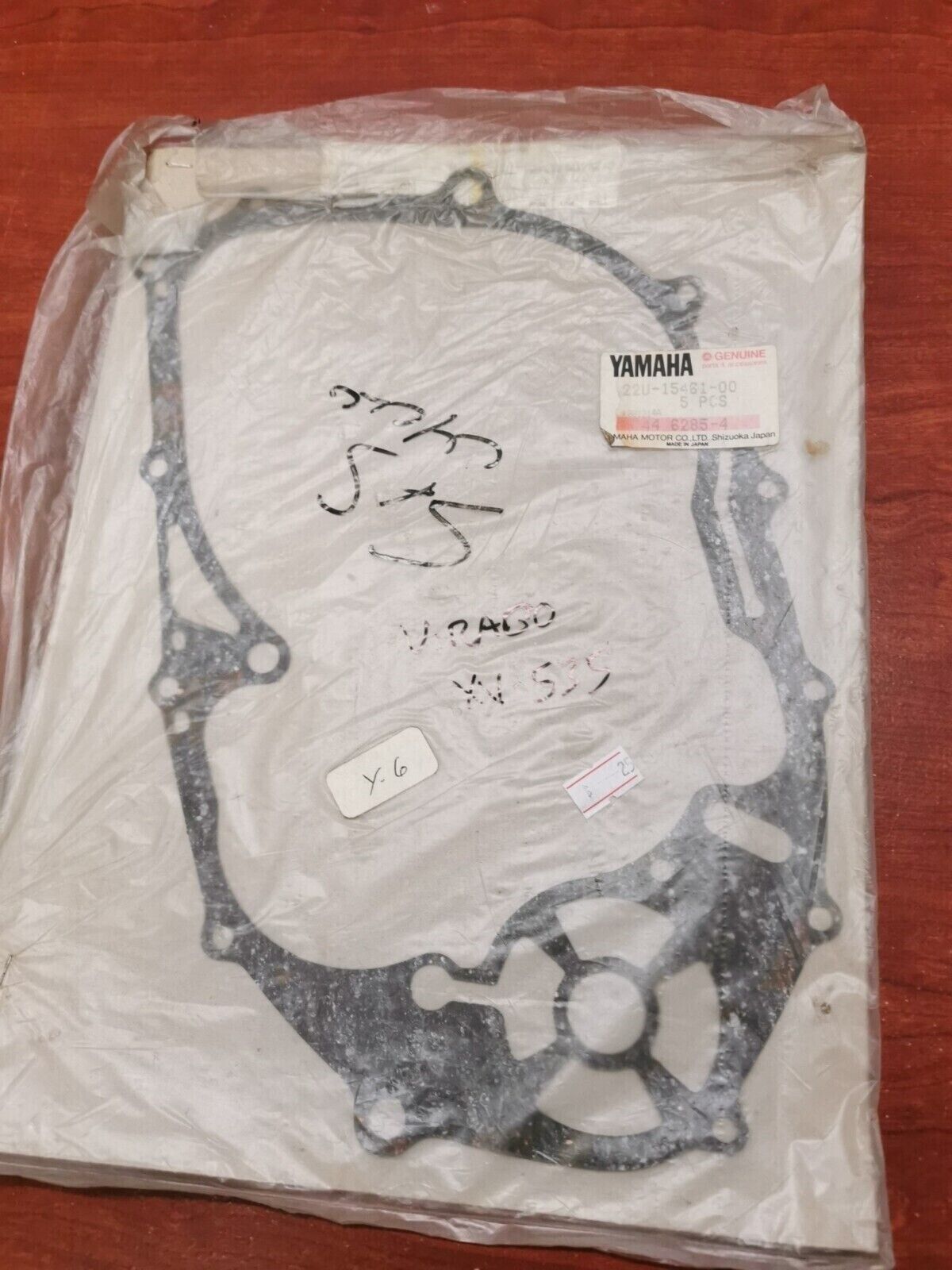 NOS Yamaha CRANKCASE COVER GASKET 22U-15461-00-00 SUB. 4VR-15461-00-00 Y94