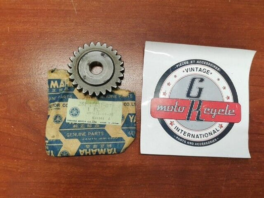 NOS Yamaha AT1 AT2 AT3 ATMX CT1 CT2 CT3 KICK IDLE GEAR 261-15651-00-00 Y124