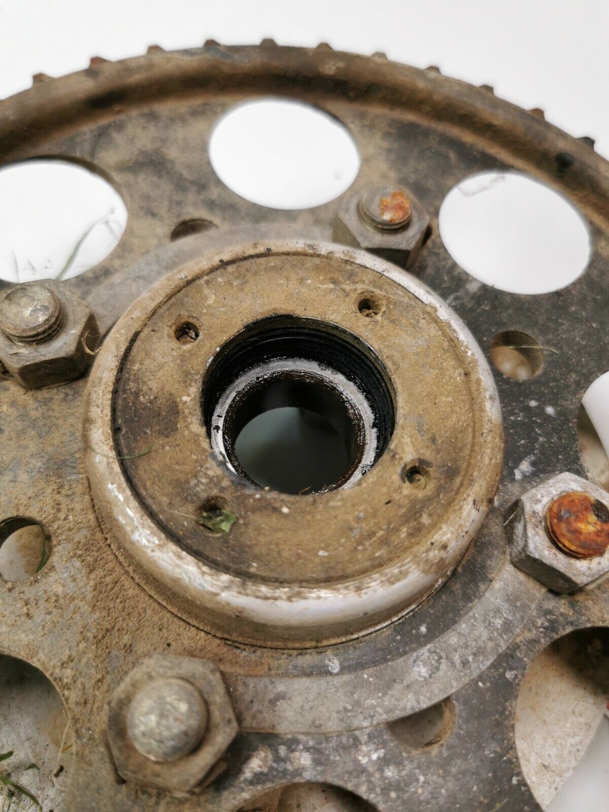 Honda CB750F 1978 rear wheel final driven flange hub side plate 42610-405-000 2