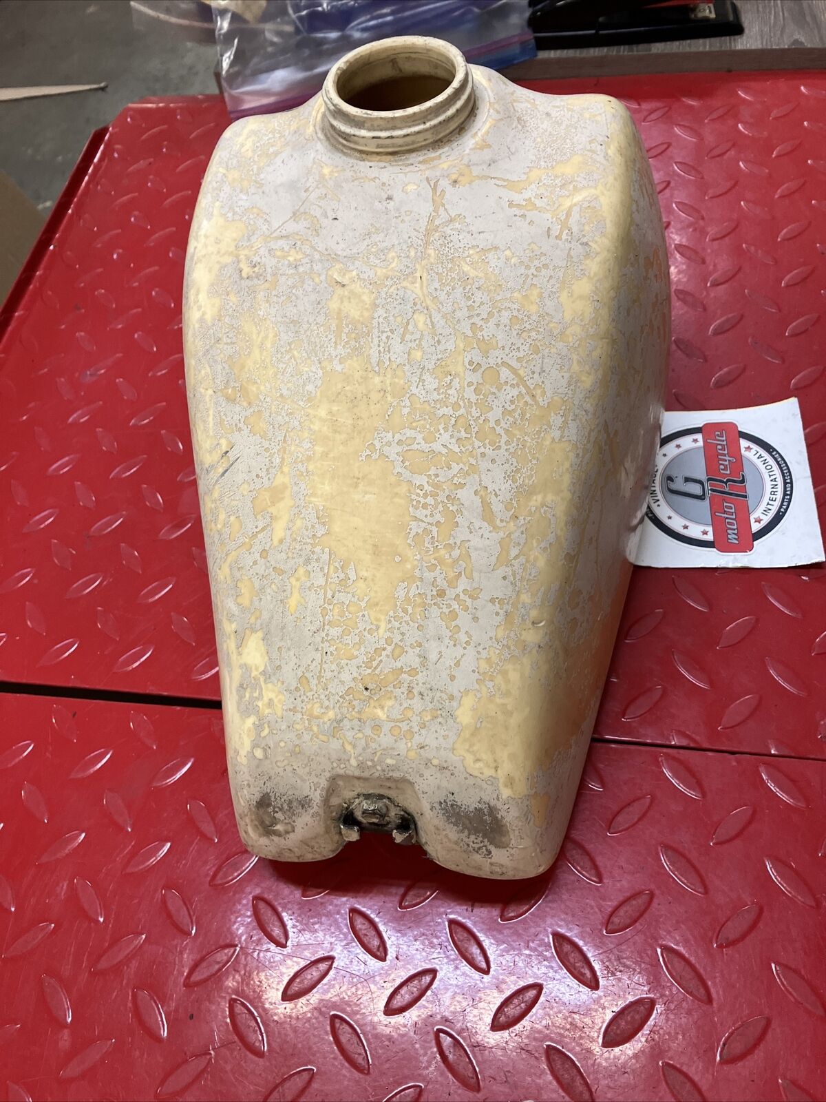 Yamaha IT125 1981 fuel tank gas petrol reservoir