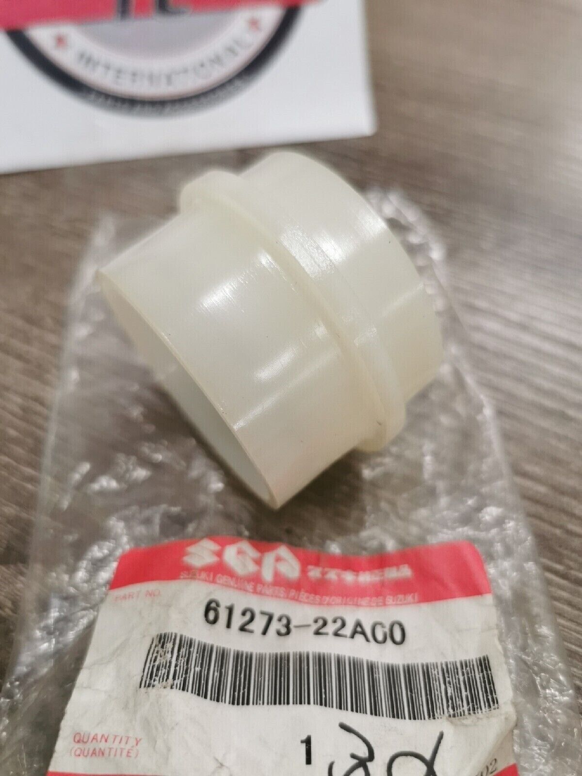 NEW NOS SUZUKI CHAIN GUARD 61273-22A00 S11